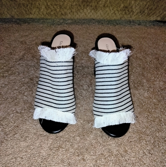 Gianni Bini (Size 9.5M) Frayed Striped Pattern Slipon Peep Toe Mule Chunky Heels - Picture 4 of 13